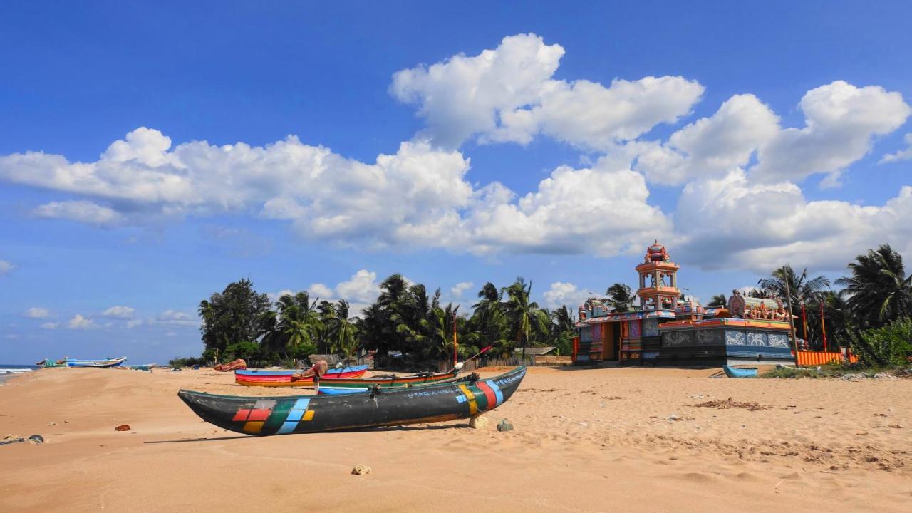 Regina Beach Bungalow Trincomalee Exterior photo